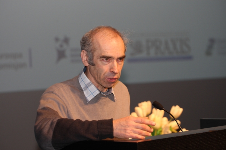 Professor Mihails Hazans, Läti Ülikool