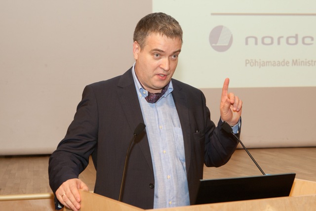 Arno Jundze, kirjanik ja kirjanduskriitik, Läti Rahvusringhäälingu ajakirjanik