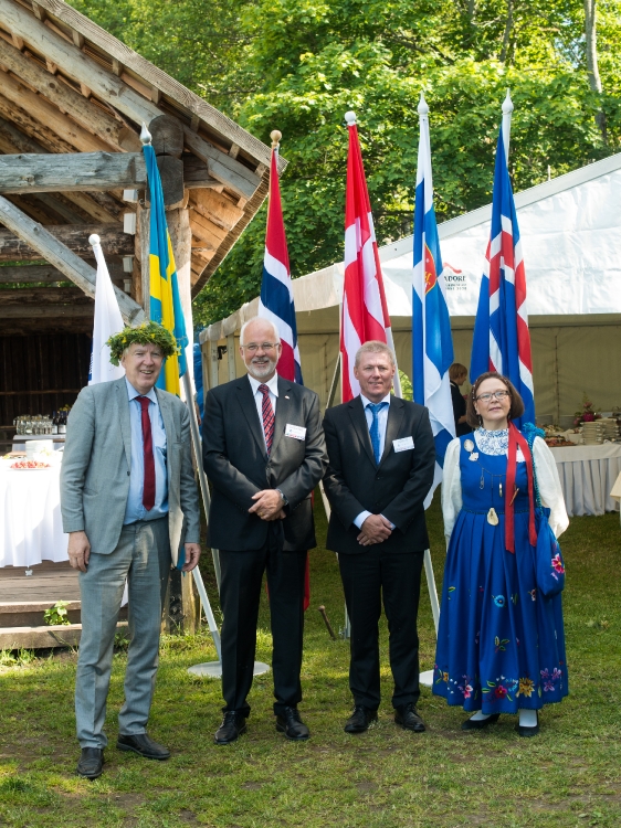 Põhjamaade suursaadikud Eestis (vasakult): Anders Ljunggren (Rootsi), Dagfinn Sørli (Norra), Søren Kelstrup (Taani) ja Kirsti Narinen (Soome) 