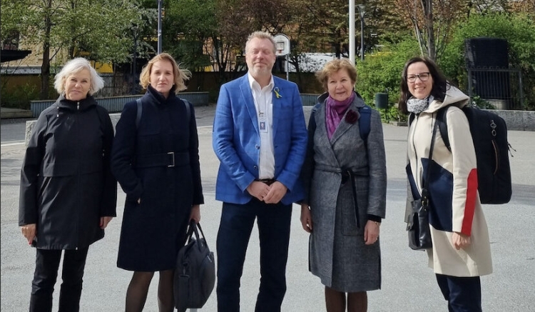 The Ministry of Education and Research visited Celsiusskolan in 2021 as part of the mobility program and met with its director Jorgen Norman (pictured in the middle). According to the adviser to the Ministry of Education and Research, Maie Kitsing (second from the right in the picture), it was a very informative meeting.